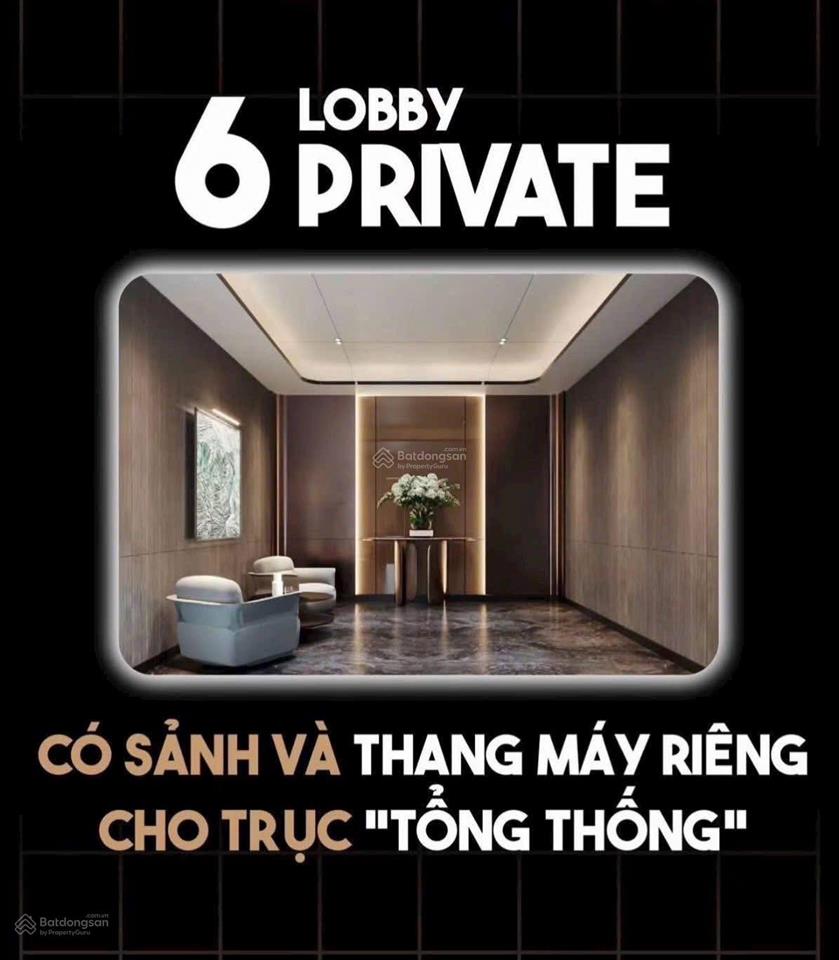 Căn hộ dành cho hộ gia đình lớn hướng đông nam, view bể bơi cực đỉnh với ban công kính cong