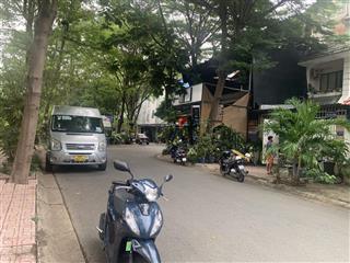 2 căn nhà cạnh global city , khu sầm uất cạnh bờ sông tiện ở hoặc kinh doanh,