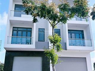 Cần bán căn nhà trong khu dân cư ngay ngã 4 hòa lân  thuận an  bình dương