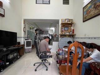 Nhà sổ hồng riêng ht 13, gần chợ hiệp thành.