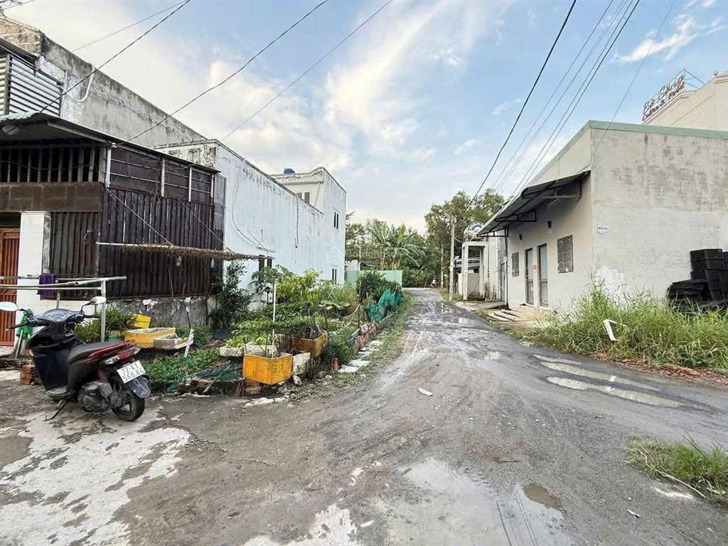 Đất thổ cư góc 2mt thạnh xuân 43 kdc  giá tốt