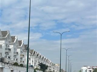 Cho thuê biệt thự 02 mặt tiền đường dương quảng hàm 34m và cityland emart