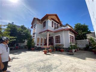 Biệt thự sân vườn,dt 377 mét, đường gò ô môi, quận 7, 2 tầng btct, 26 tỷ