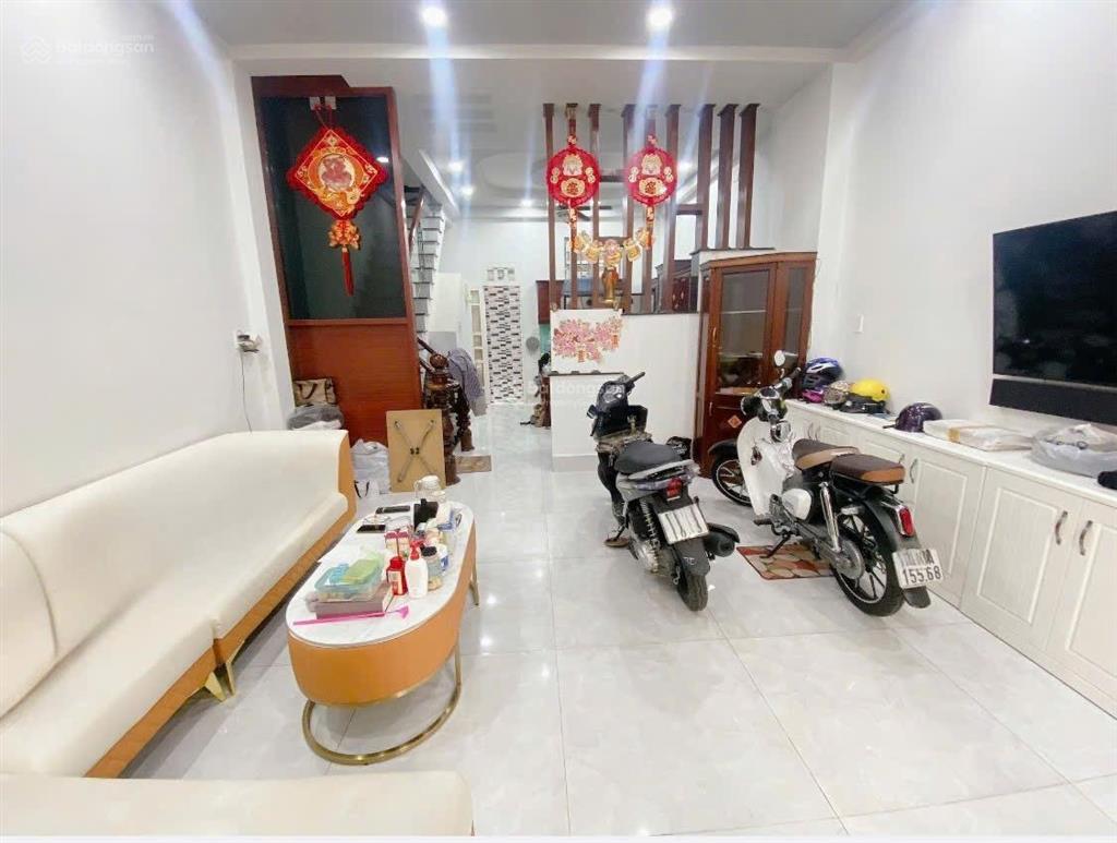 Nhà hẻm 141 tám danh p4 q8, 4.8x9.4m, 3 tầng hoàn công đủ, không lộ giới, không quy hoạch, 6.8 tỷ