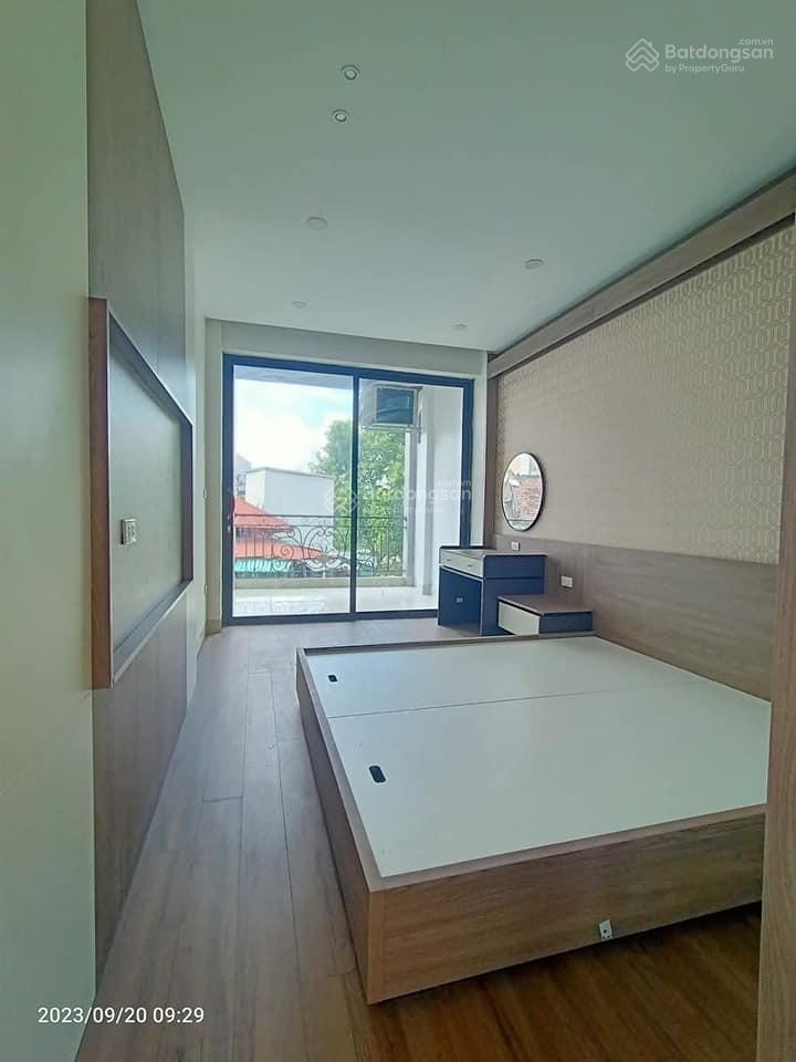 Siêu vip, mp tuệ tĩnh 100m2 6t khách sạn 4 sao view hồ chỉ 50 tỷ 0986 829 ***