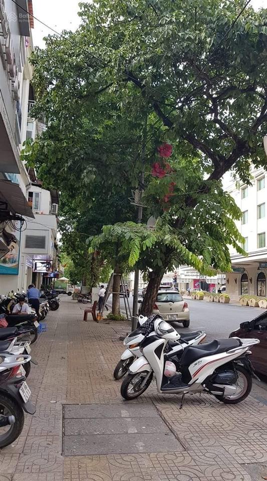 Chủ muốn bán mp hàng bài 90m2 vỉa hè 5m 1 sổ 1 chủ nhà 3t đối diện tràng tiền plaza 68tỷ 0986 829 ***
