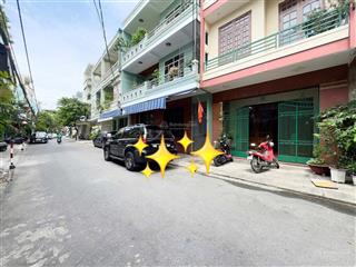 Nhà 3 tang mặt tiền thanh long