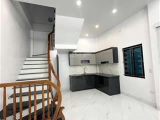Chính chủ gửi bán nhà 3 tầng mới xây  gần vincom thái bình quang trung tp thái bình