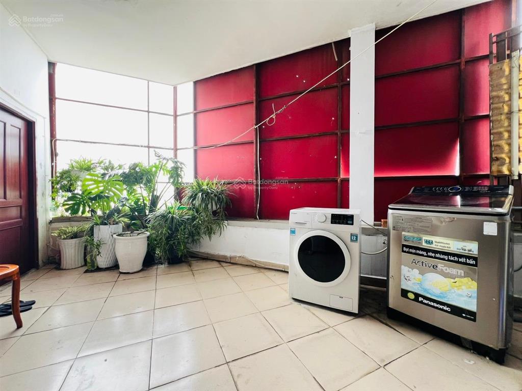 Cho thuê studio full nội thất, cửa sổ trời