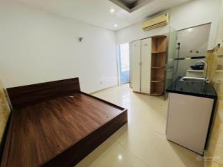 Cho thuê studio full nội thất, cửa sổ trời
