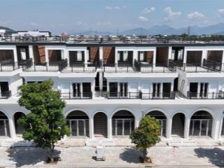 Cơ hội sở hữu nhà phố nha trang 4 tầng cạnh sun group  giá chỉ bằng 1/2 của sun group
