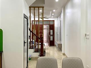 Chính chủ cần bán nhà 4 tầng, 4 ngủ thiết kế đẹp đa sĩhà đông, giá chỉ 6.2 tỷ
