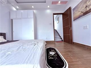 Hẻm xe hơi  tặng toàn bộ nội thất  giá 5tỷ04 thương lượng  sổ vuông không qh/lg