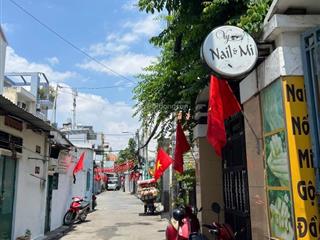 Xe 7 chổ ngủ trong nhà  hẻm lớn thông thoáng  giá 8tỷ8 mong muốn thương lượng  57m2
