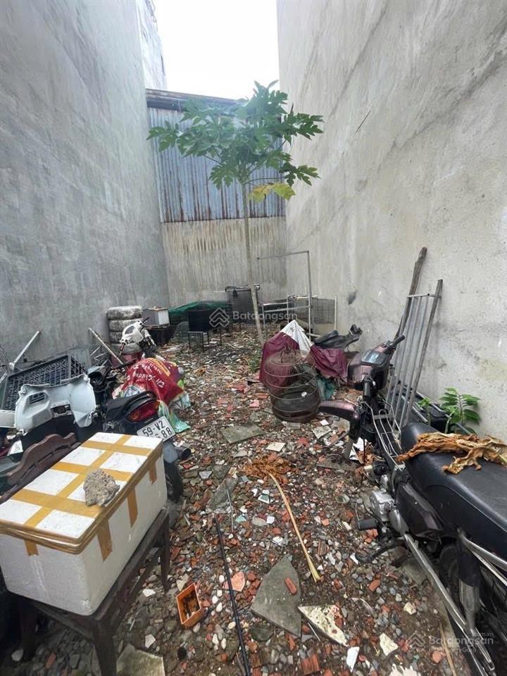 Đất đẹp vuông giá 3tỷ7 thương lượng 50m2 diện tích 4,55 x 11m