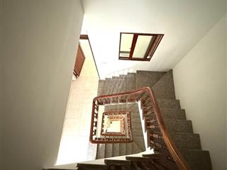 52m2 đức thắng, ô tô ngủ trong nhà, ngõ thông các ngả