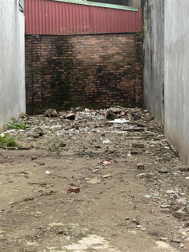 44m2 đất đại cát, ô tô 7 chỗ đỗ tại cửa