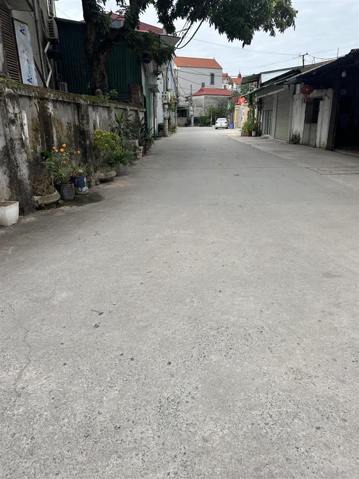 44m2 đất đại cát, ô tô 7 chỗ đỗ tại cửa