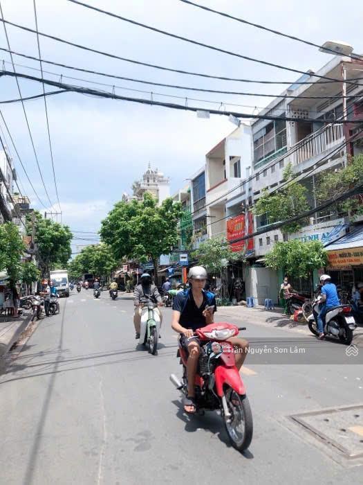 Bán nhà mặt tiền âu dương lân, q8  1 trệt 2 lầu st, vị trí kinh doanh đắc địa, thu nhập 18tr/tháng