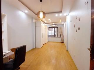 Ban nhà phố khương thượng  đống đa ngay gần ngã 4 sở 39m2 5 tầng 10m ô tô tránh chỉ 6.5 tỷ
