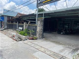 Nhà 16m mặt tiền đường nhựa gần ngã 4 nông trường. 10,5 tỷ