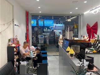 Sang nhượng quán cafe mặt tiền ở hcm đường nguyễn thị minh khai gần quận 1  quận 3