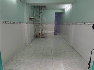 Bán nhà nhỏ hiếm  hẻm thông gần mặt tiền  ~ 30m2  cách 50m ra cầu kênh tẻ  p. tân hưng  quận 7