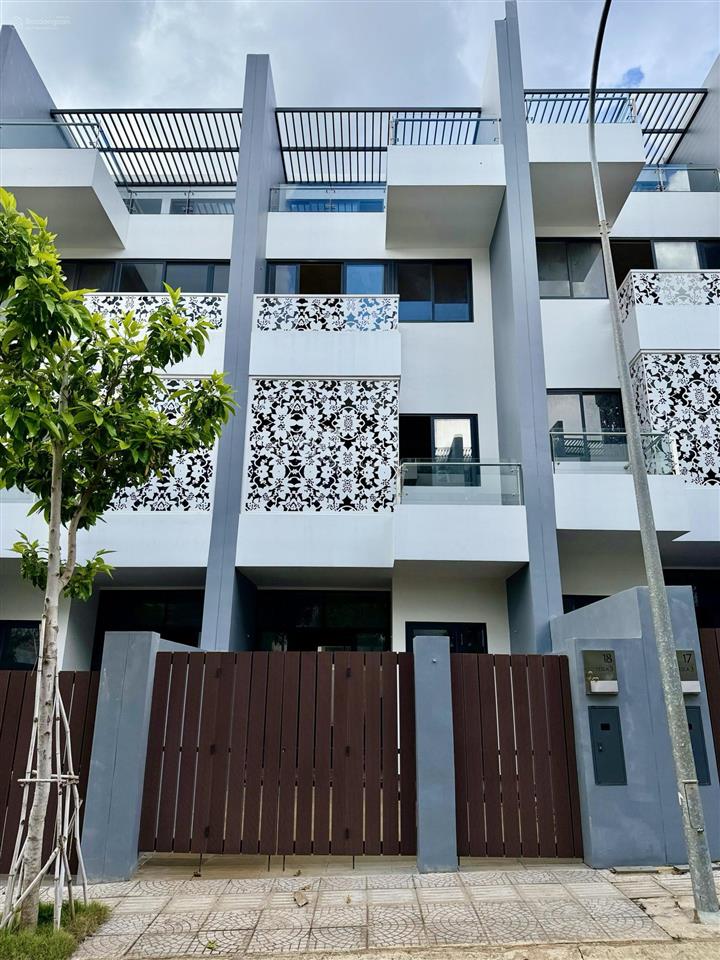 Bán nhà phố liên kế 125m2 tại khu đô thị thành phố cà phê  chiết khấu lên đến 1 tỷ đồng