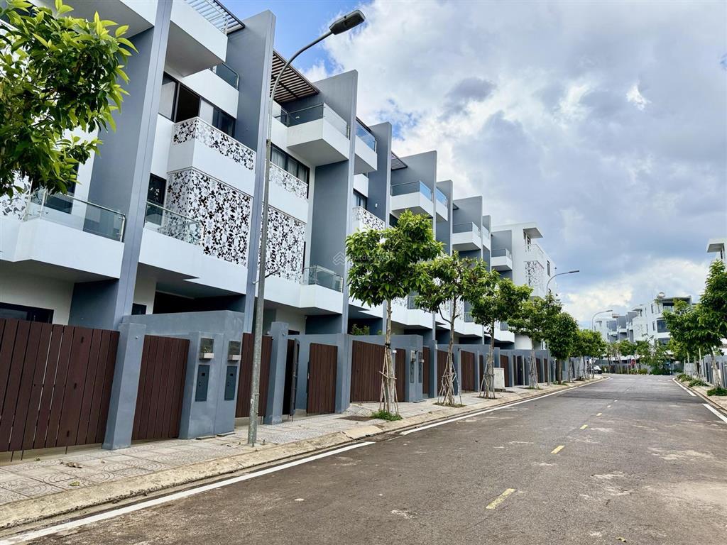 Bán nhà phố liên kế 125m2 tại khu đô thị thành phố cà phê  chiết khấu lên đến 1 tỷ đồng