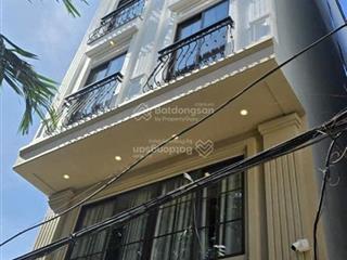 Dòng tiền đỉnh cao ciputra, view sông hồng thu 125tr/tháng 102m2, mt 5,2m, ngõ thông kd