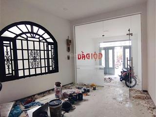 Cho thuê mặt bằng kinh doanh 2 mặt tiền nguyên hồng