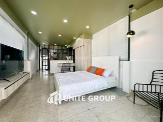Đỉnh nóc kịch trần! căn hộ dịch vụ studio full nội thất và ban công view landmark ngay phú nhuận