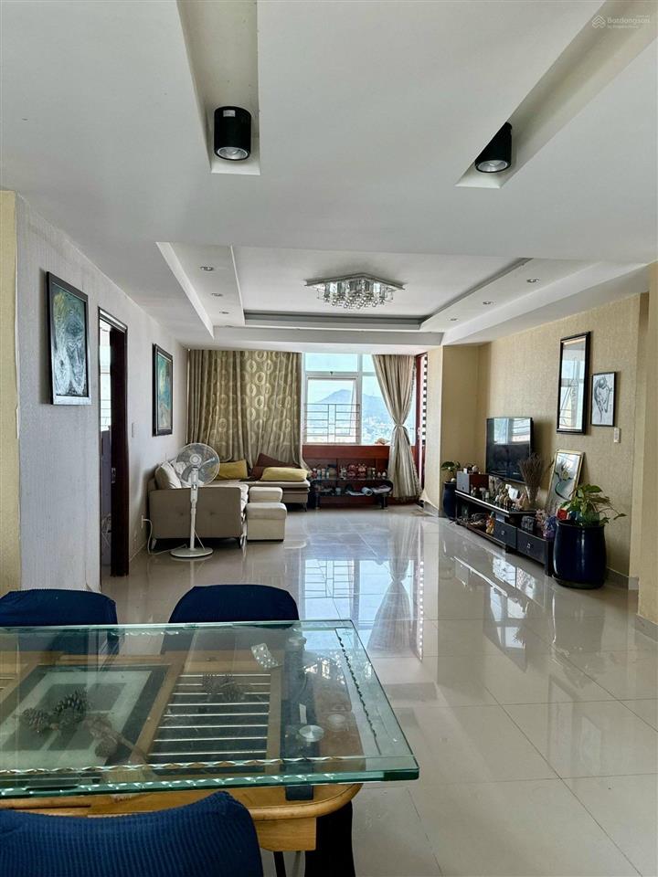 Chính chủ bán căn chung cư 118m2 tầng 14 số 6 bãi dương 44 tr/m2, 3pn, 2wc, 1 phòng khách 1 bếp