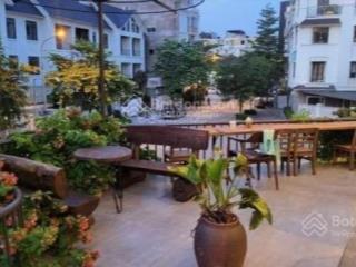 Cho thuê nhà mặt phố bán đảo linh đàm lô góc 12m diện tích rộng 250m2 tầng 1 + 100m2 tầng 2 vị trí