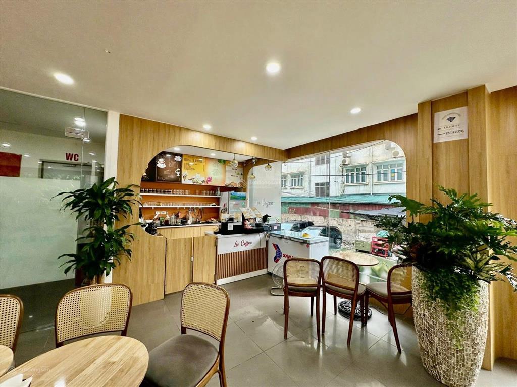 Cho thuê nhà mặt phố hàng quạt phố cổ diện tích 70m x 3 tầng mặt tiền 4m dễ nhận diện thương hiệu