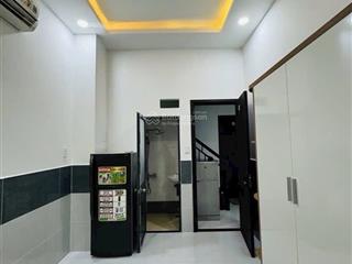Nhà đẹp ở ngay hxh mã lò,giá nhỉn 5 tỷ, dt 65m2 4 tầng 4pn, ô tô ngủ trong nhà