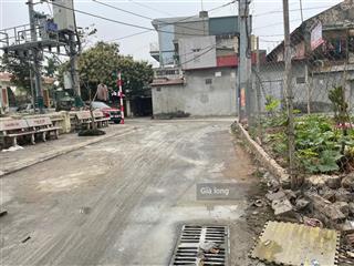 Bán 98m đất hai mặt mặt tiền đường ô tô chỉ hơn 4 ty