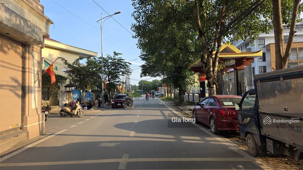 Bán 115m2 đất trung tâm thị trấn như quỳnh, giá hơn 3 tỷ