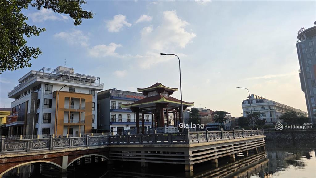 Bán 115m2 đất trung tâm thị trấn như quỳnh, giá hơn 3 tỷ