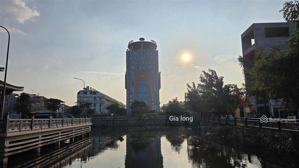 Bán 115m2 đất trung tâm thị trấn như quỳnh, giá hơn 3 tỷ