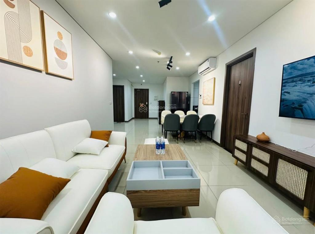 Bán căn hộ kingdom 101 sổ hồng riêng 2ty2 đầy đủ nội thất diện tích 71m2