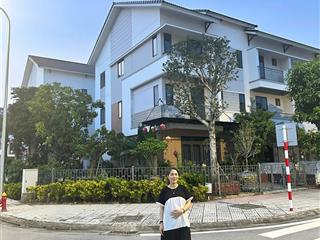 Bán bt song lập 180m co hội x2 x3 tài san