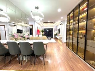 Cần bán gấp căn hộ ở r1 goldmark diện tích 114m2 thiết kế 3n2vs full nt giá 7,9 tỷ bao hết phí