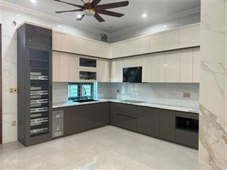 Cần cho thuê nhà nguyên căn  vòng xoay lý anh tông