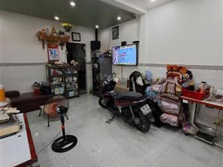 Cực hiếm  sát cầu chà và  diện tích 64m2  nhỉnh 4 tỷ  đường bình đông  quận 8. 0937 737 ***