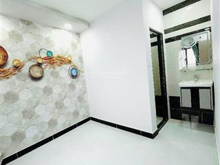 Nhà đẹp ở ngay ngang khủng nở hậu hơn 7m, cách đúng 10 bước chân ra mặt tiền đường bông sao q8