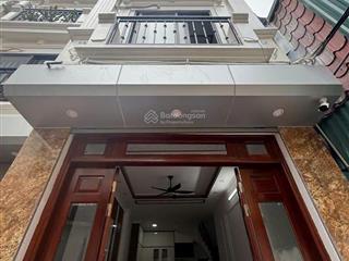 Nhỉnh 7 tỷ, nhà gần đê la thành, xã đàn quận đống đa. nhà dân xây kiên cố, nhà lô góc, thoáng 2 mặt
