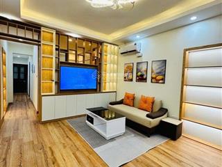 Nhỉnh 4 tỷ, tt phố nguyễn công trứ  dt 90m2, 3 ngủ. vị trí gần phố huế vài phút ra vincom bà