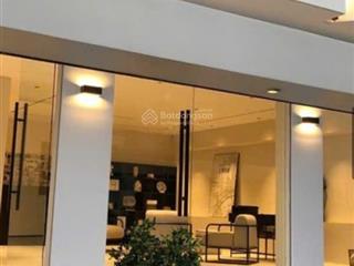 Biệt thự 36 tỷ mini lãng mạn giữa lòng thảo điền