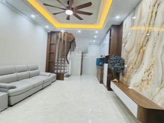 Bán nhà trương định, hoàng mai 42m2, nhà đẹp long lanh, sh quay đầu, nhà 6 tỷ, không có căn thứ 2